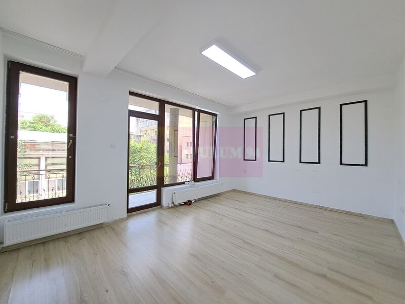 Vila P+3, 12 camere, 300 mp – birouri/clinica/locuinta, Timpuri Noi