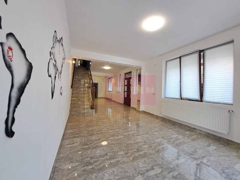 Vila P+3, 12 camere, 300 mp – birouri/clinica/locuinta, Timpuri Noi