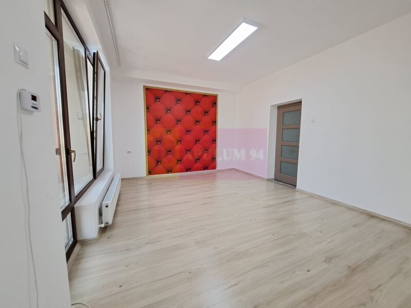 Vila P+3, 12 camere, 300 mp – birouri/clinica/locuinta, Timpuri Noi